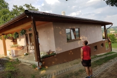 casa din baloti terminata